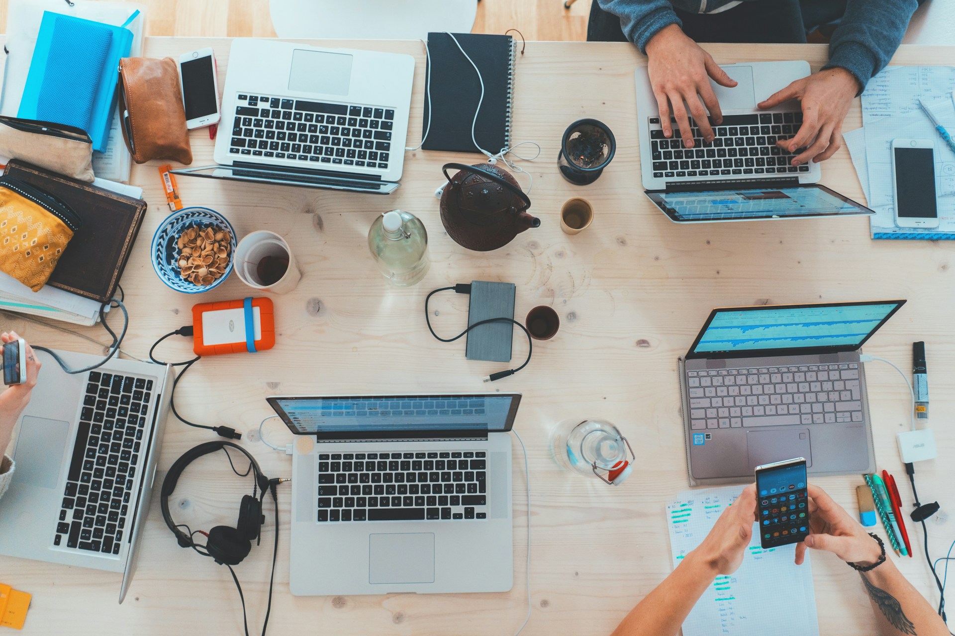 Обмисляте въвеждане на ERP, CRM или онлайн магазин? Сега е моментът!
